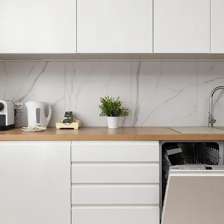 Nautica Raginisa Cosy By Bookinghost *