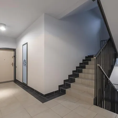 Nautica Raginisa Cosy By Bookinghost