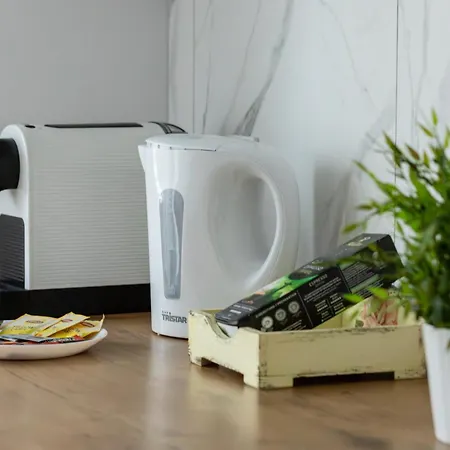 Nautica Raginisa Cosy By Bookinghost Lägenhet