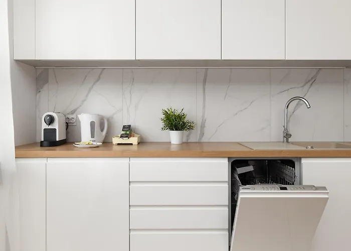 Nautica Raginisa Cosy By Bookinghost *