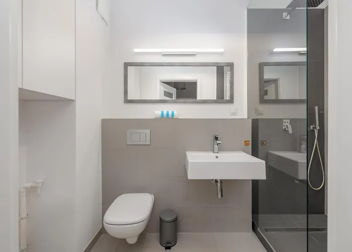 Nautica Raginisa Cosy By Bookinghost Appartement *