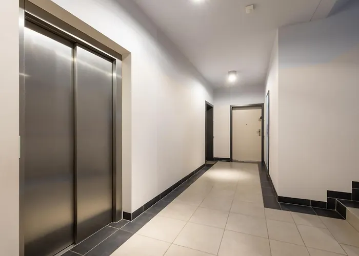 Nautica Raginisa Cosy By Bookinghost アパート